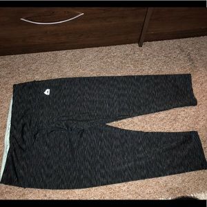 Capri workout pants